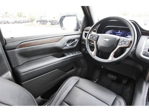 Used 2023 Chevrolet Tahoe High Country RWD image 6