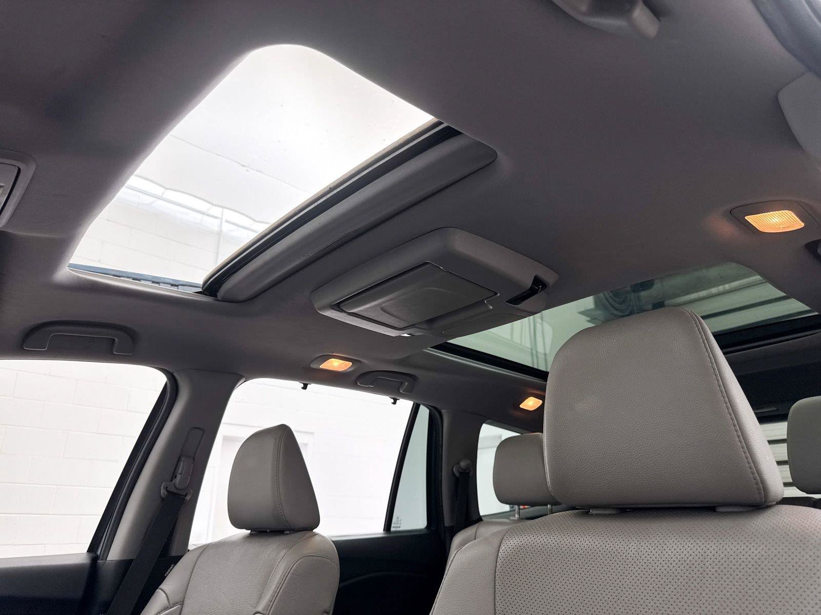 Used 2021 Honda Pilot Elite image 3