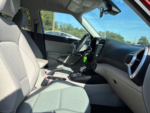 Used 2021 Kia Soul S FWD image 13