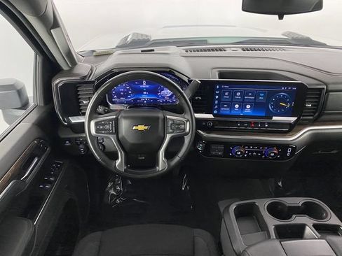 Certified 2025 Chevrolet Silverado 2500 LT w/ Convenience Package AWD/4WD image 15