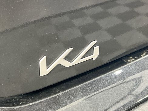 Used 2025 Kia K4 LXS image 32
