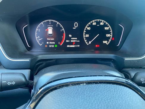 Certified 2025 Honda Pilot Touring image 14