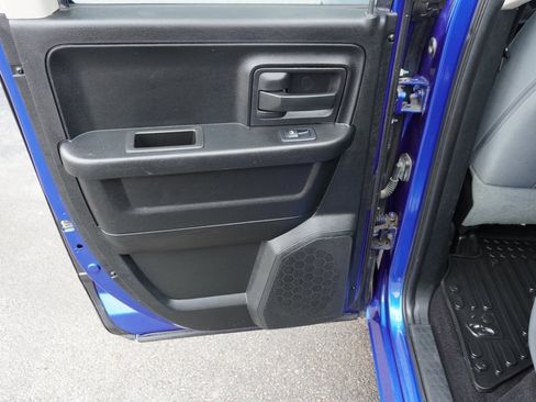 Used 2017 RAM 1500 Express image 29