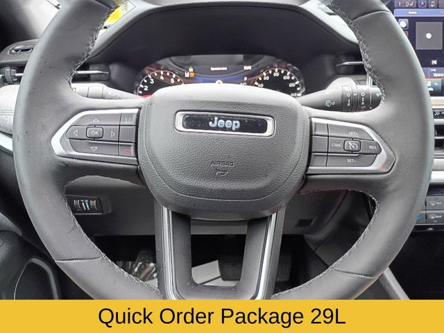 Used 2023 Jeep Compass Latitude w/ Sun and Sound Group AWD/4WD image 13