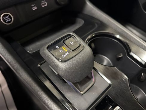 Used 2023 Nissan Rogue S image 27