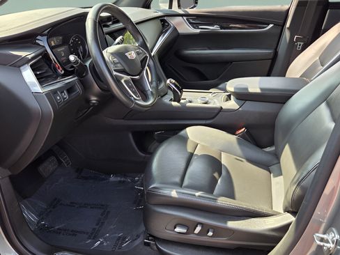 Used 2023 Cadillac XT5 Premium Luxury FWD image 11