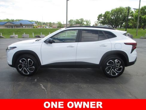 Used 2025 Chevrolet Trax RS w/ Driver Confidence Package FWD image 10