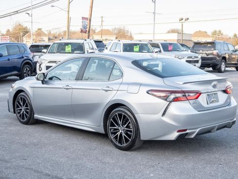 Used 2024 Toyota Camry SE image 8