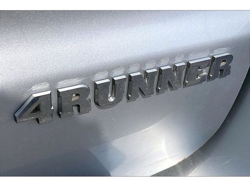 Used 2006 Toyota 4Runner SR5 AWD/4WD image 31