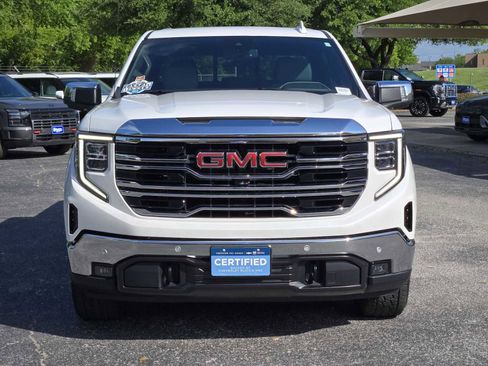 Certified 2024 GMC Sierra 1500 SLT image 3