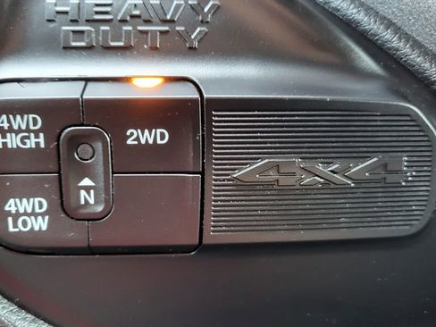 Used 2024 RAM 2500 Tradesman w/ Chrome Appearance Group image 27