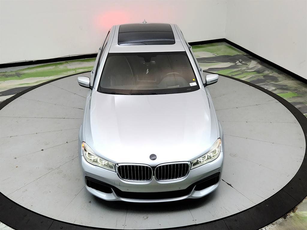 Used 2016 BMW 750i xDrive AWD/4WD image 34