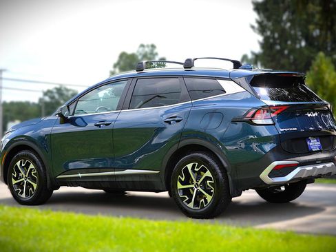 Used 2023 Kia Sportage EX AWD/4WD image 7