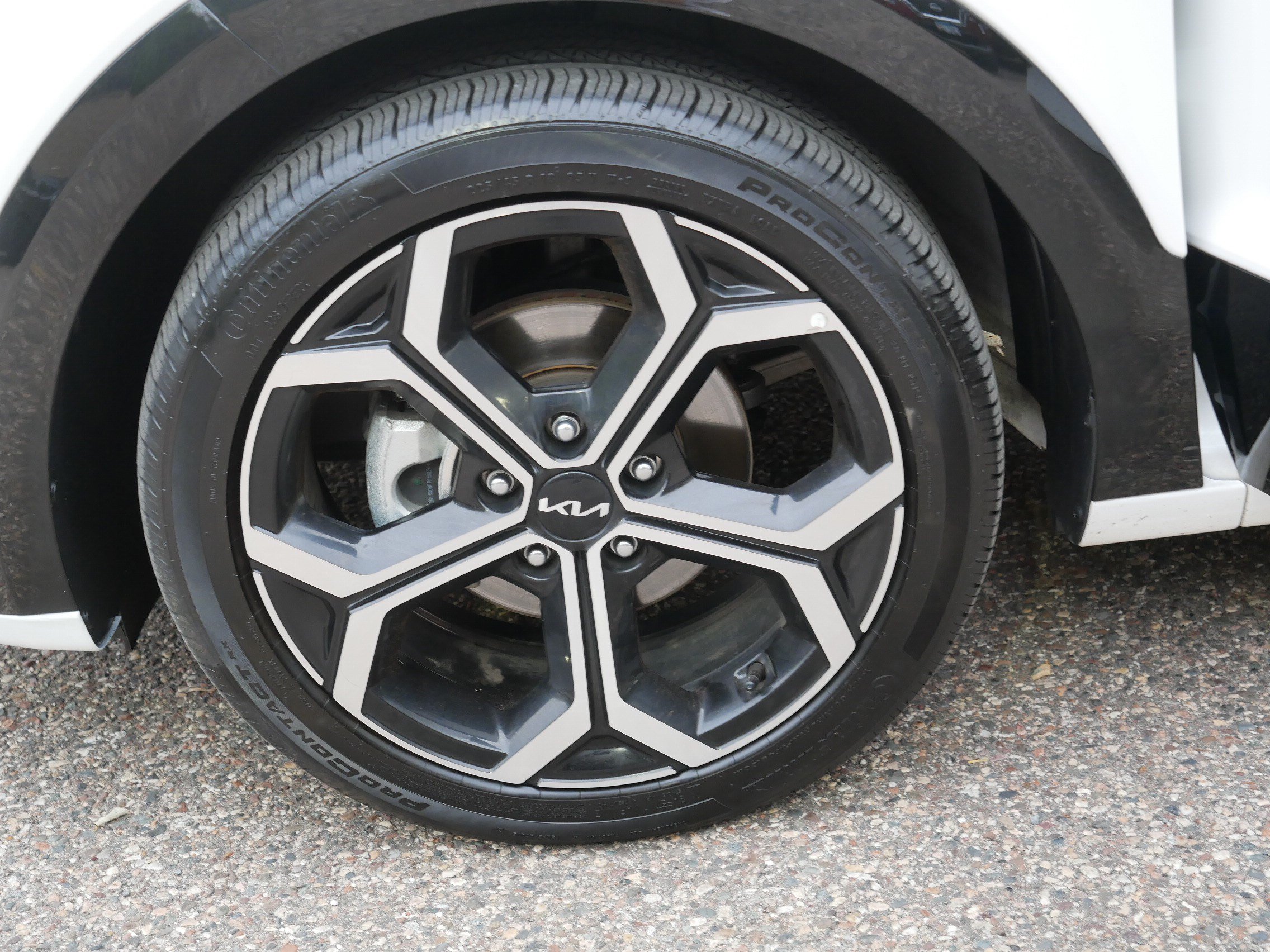 Certified 2025 Kia Niro EX Touring FWD image 15