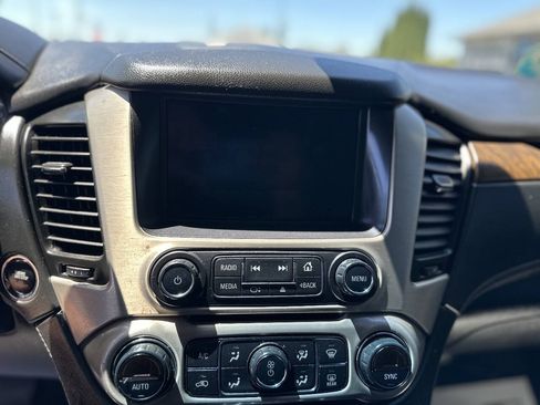 Used 2019 GMC Yukon XL Denali RWD image 17
