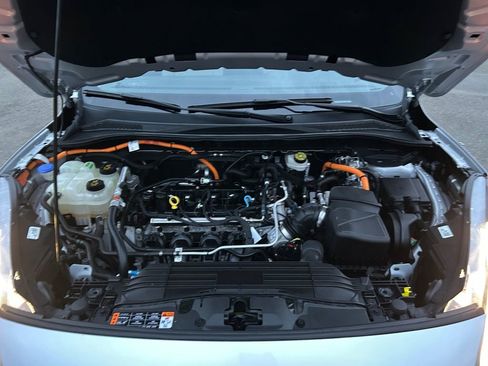 Used 2020 Ford Escape SE Sport image 29