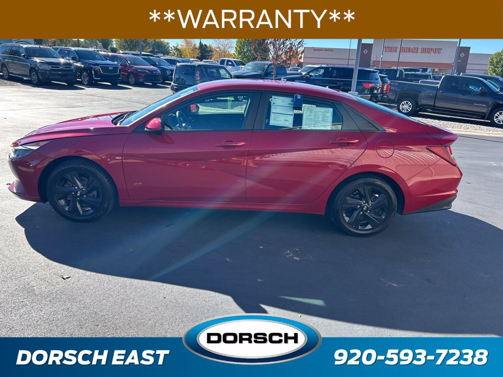 Used 2022 Hyundai Elantra SEL FWD image 2