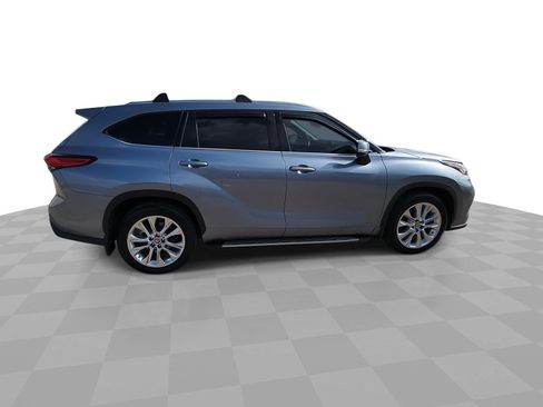 Used 2021 Toyota Highlander Limited FWD image 9