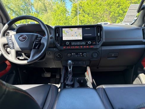 Used 2025 Nissan Frontier PRO-4X w/ Pro Premium Package AWD/4WD image 19