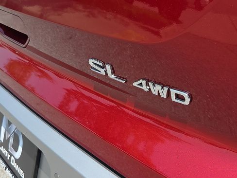 Used 2024 Nissan Pathfinder SL image 8