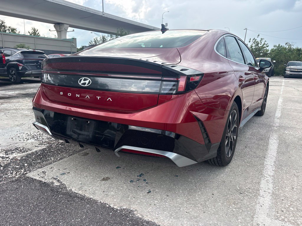 Used 2025 Hyundai Sonata SEL FWD image 3