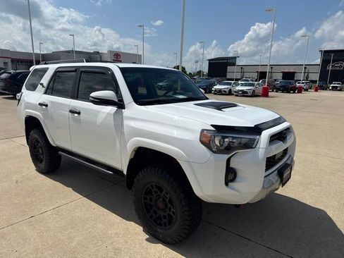 Certified 2024 Toyota 4Runner TRD Off-Road Premium w/ Moonroof Package AWD/4WD image 2