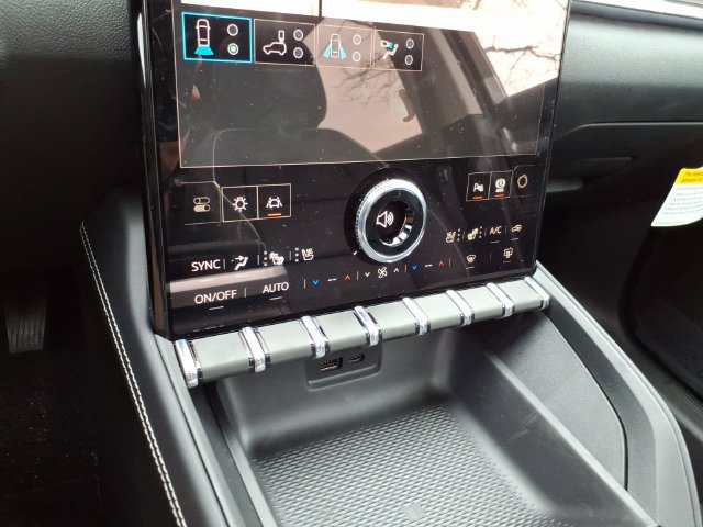 New 2027 GMC Terrain Denali w/ LPO, Floor Liner Package AWD/4WD image 32