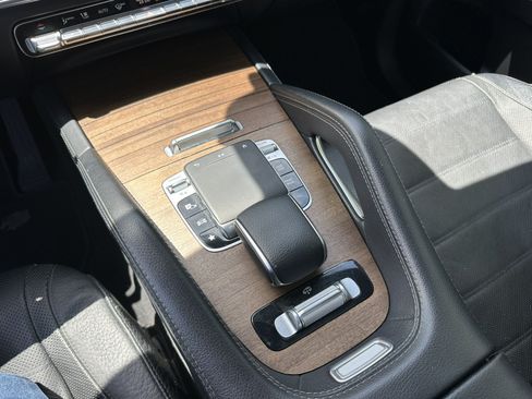 Used 2020 Mercedes-Benz GLS 450 4MATIC image 24