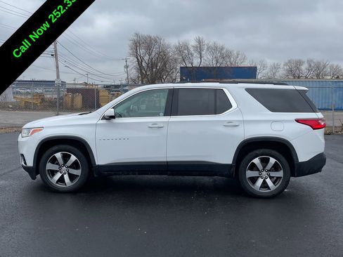 Used 2019 Chevrolet Traverse LT w/ LT Premium Package image 2