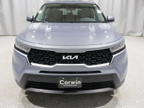 Used 2023 Kia Sorento LX FWD image 8
