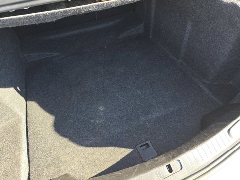 Used 2018 Chevrolet Impala LT image 18