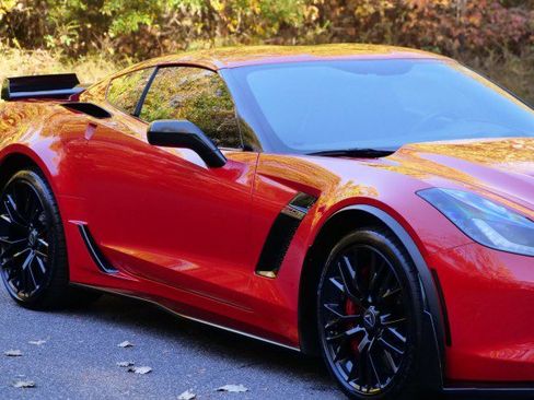 Used 2016 Chevrolet Corvette Z06 w/ 3LZ Preferred Equipment Group image 33