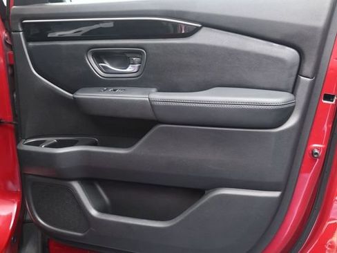 Used 2023 Honda Pilot Touring image 22