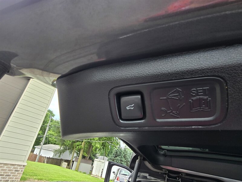 Used 2021 Ford Expedition Max Platinum AWD/4WD image 34