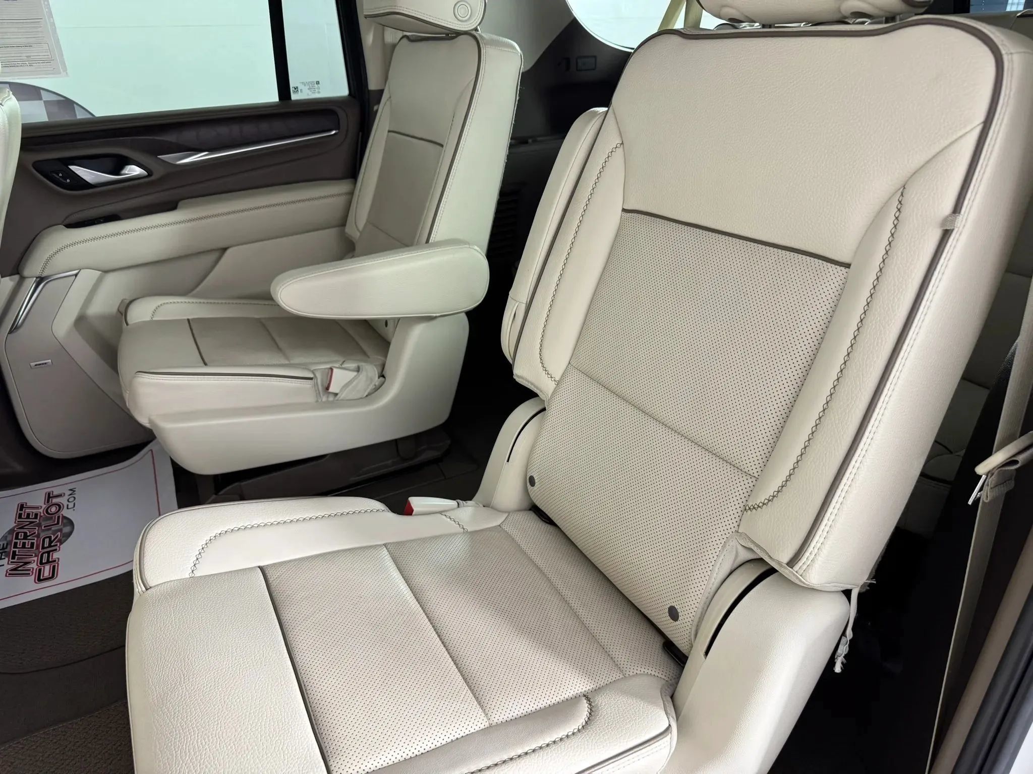 Used 2022 GMC Yukon XL Denali AWD/4WD image 39