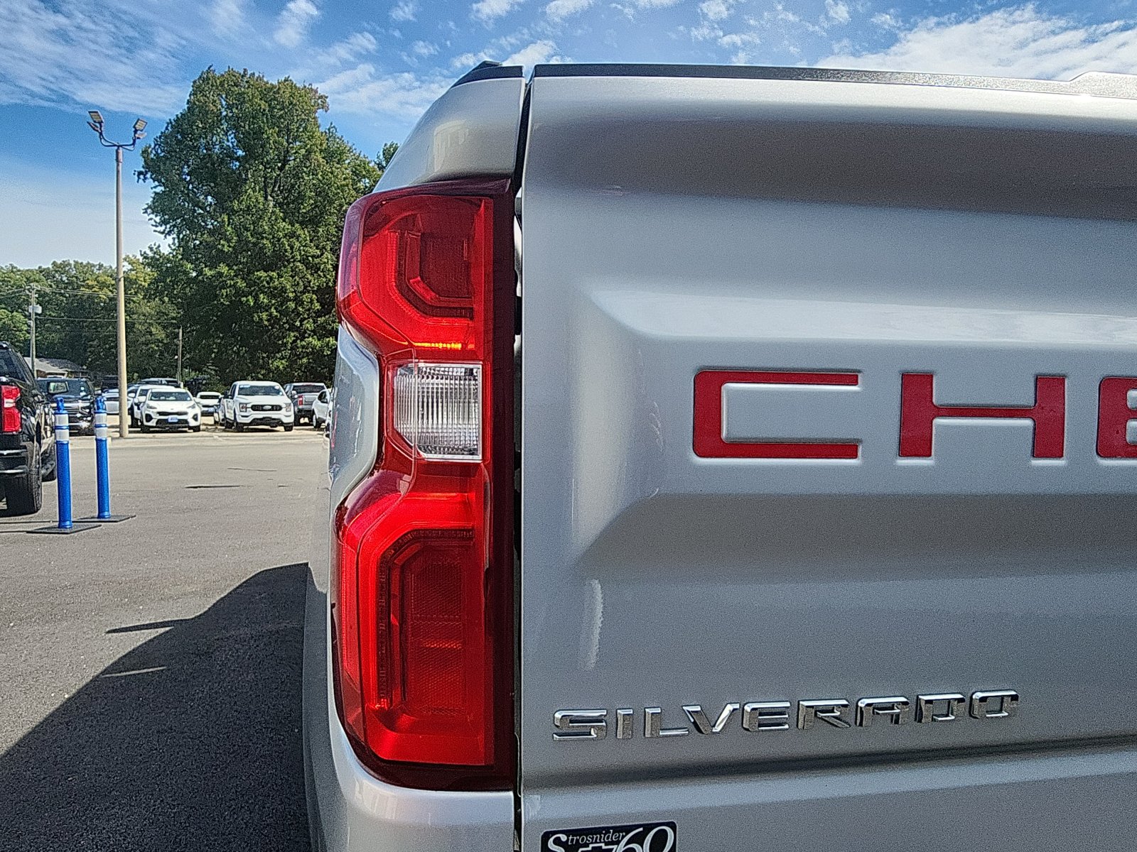 Used 2020 Chevrolet Silverado 1500 RST AWD/4WD image 13