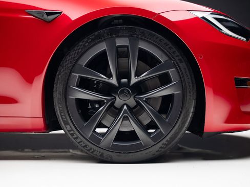 Used 2022 Tesla Model S Plaid image 37