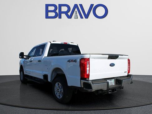 Used 2025 Ford F250 XLT image 8