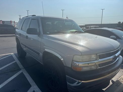 Used 2005 Chevrolet Tahoe LS RWD image 3