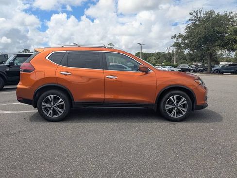 Used 2019 Nissan Rogue SV w/ Premium Package AWD/4WD image 2