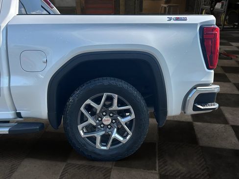 Certified 2025 GMC Sierra 1500 SLT w/ SLT Premium Plus Package AWD/4WD image 10