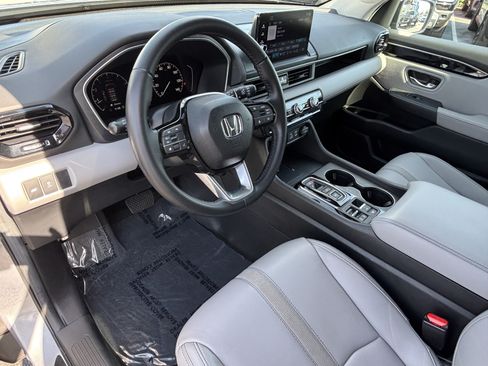 Certified 2025 Honda Pilot EX-L image 18