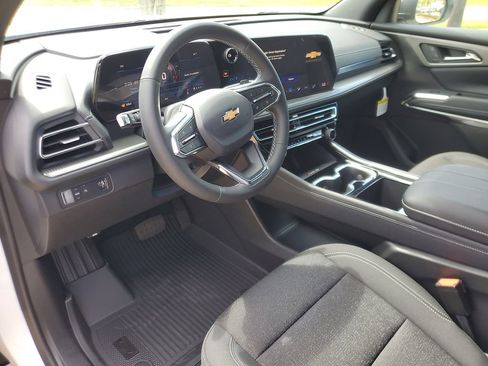 New 2026 Chevrolet Traverse LT w/ LPO, Floor Liner Package FWD image 17
