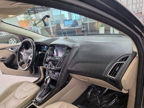 Used 2016 Ford Focus Electric Hatchback FWD image 8