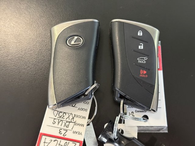Certified 2023 Lexus RX 350 Premium Plus w/ Cold Area Package AWD/4WD image 32