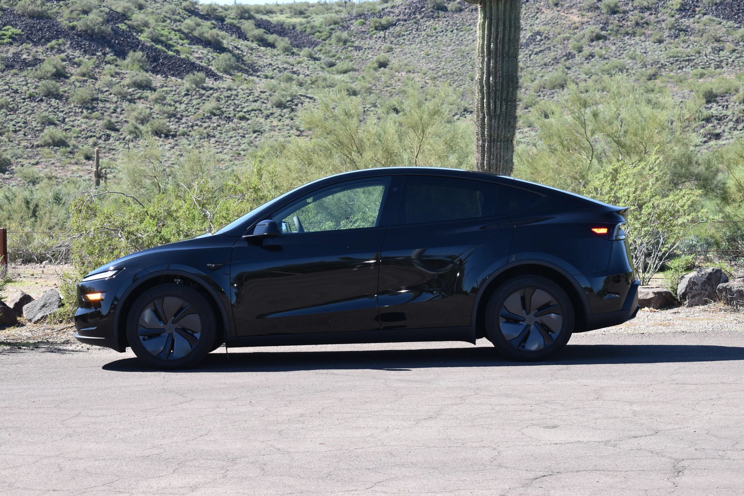 Used 2026 Tesla Model Y 2WD image 4