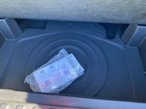 Used 2023 Chevrolet Equinox LT image 43