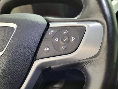 Used 2018 GMC Acadia SLE image 26