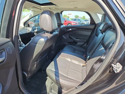 Used 2014 Ford Focus Titanium FWD image 14