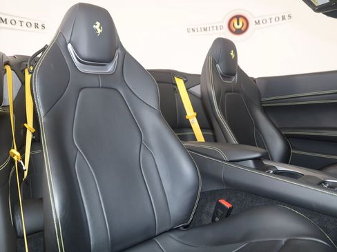 Used 2022 Ferrari Portofino M RWD image 14